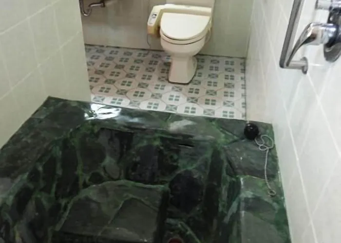 Hotel Asia Cebu 3*